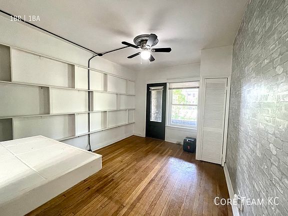 3rd image of 3 E 38th St #3E
