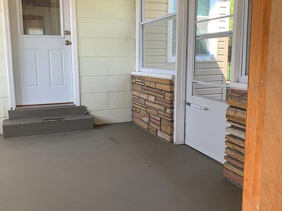 2nd image of 216 Lake Ave