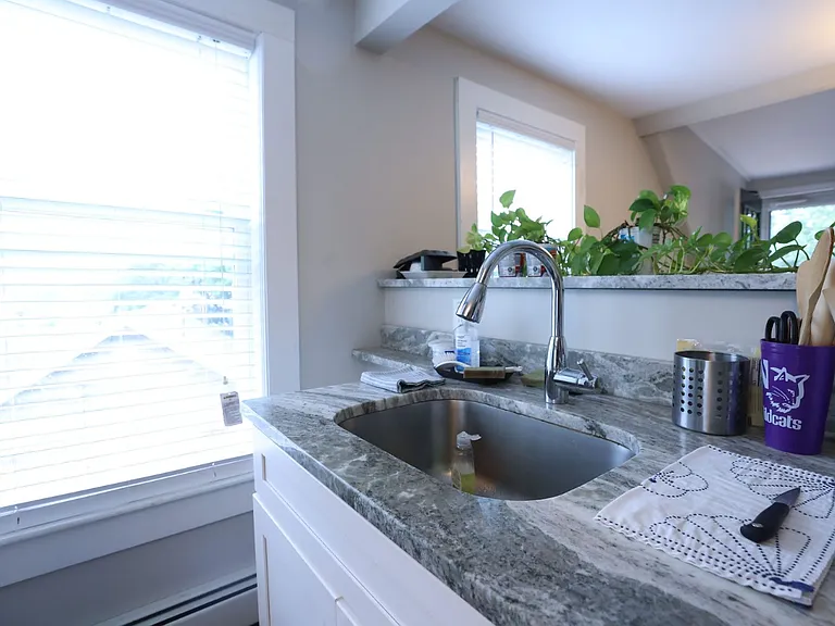 20-22 Lafayette Rd #3 — Photo 6