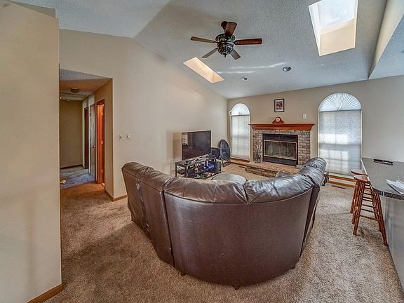 4th image of 5816 Bridleford Ln