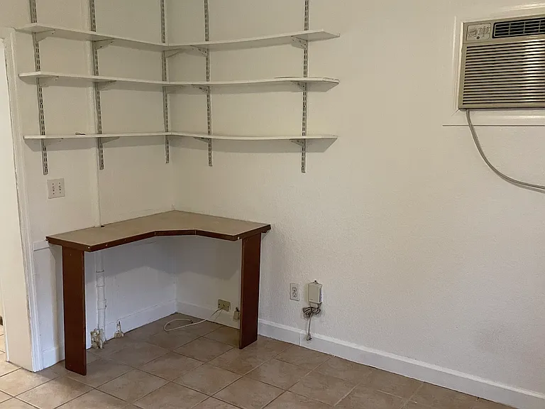 1433 W Lake Cannon Dr NW — Photo 5