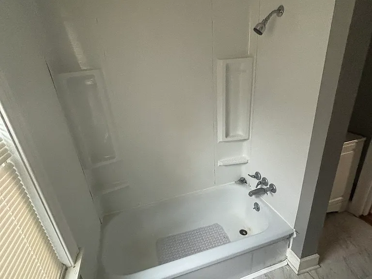 111 Delaware St #3 — Photo 9