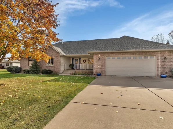 12 Sun Cir, Saint Cloud, MN 56301