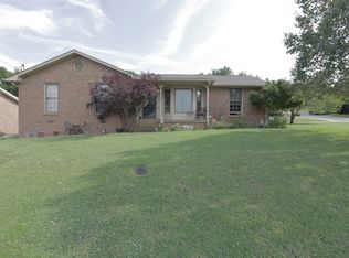 100 Ryan Dr, Hendersonville, TN 37075