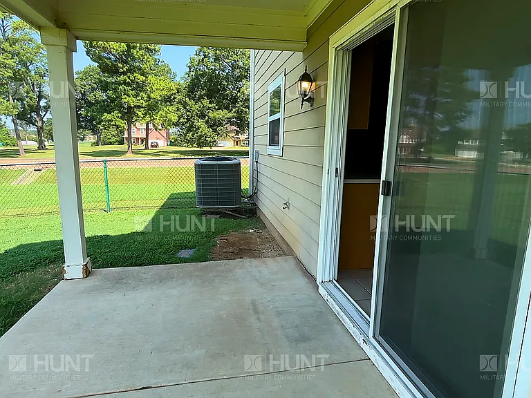 7775 Phantom Dr — Photo 10