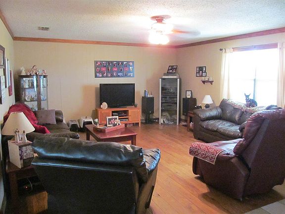 4th image of 270 County Road 4205