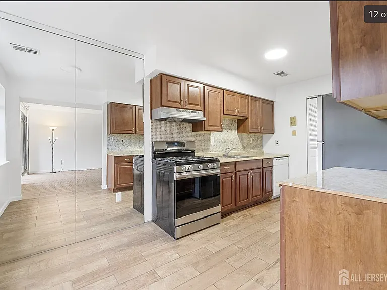 1602 Raspberry Ct — Photo 16