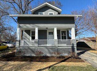 422 Jay St, Elgin, IL 60120