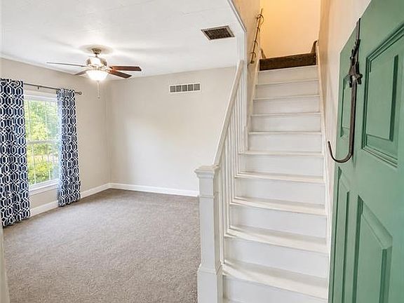 5th image of 301 Mound St