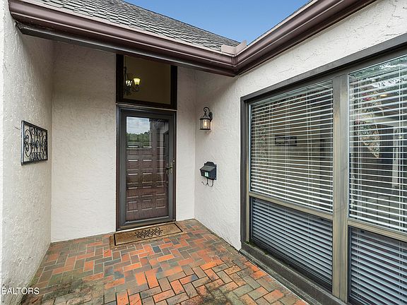 3rd image of 1104 Orleans Dr