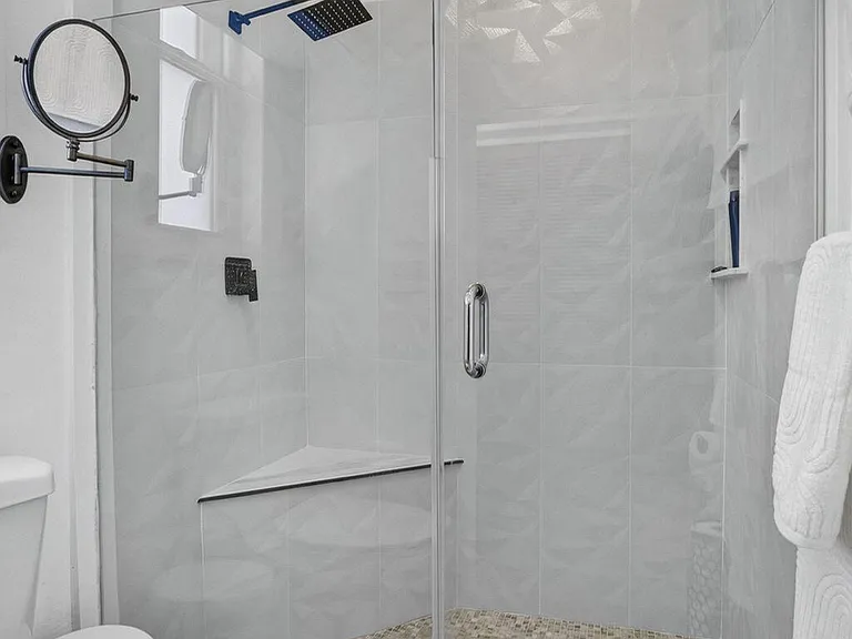 716 Lake Wellington Dr — Photo 21