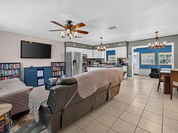 2nd image of 8334 PINEWOOD AVENUE