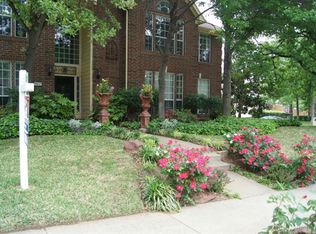 8637 Kensington Ln, North Richland Hills, TX 76182