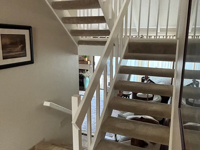 High Meadow Dr — Photo 10