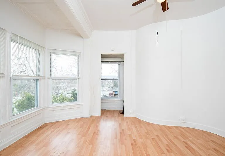 236 Saratoga St #7 — Photo 3