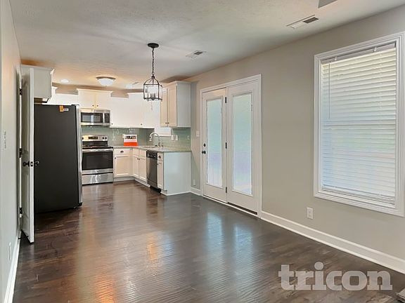 3rd image of 685 Ellie Nat Dr