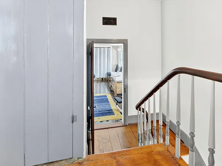 14 W Delaware Ave — Photo 26