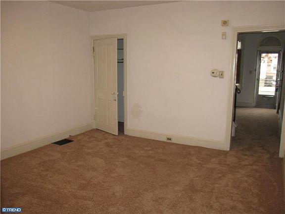 4th image of 306 S Jackson St