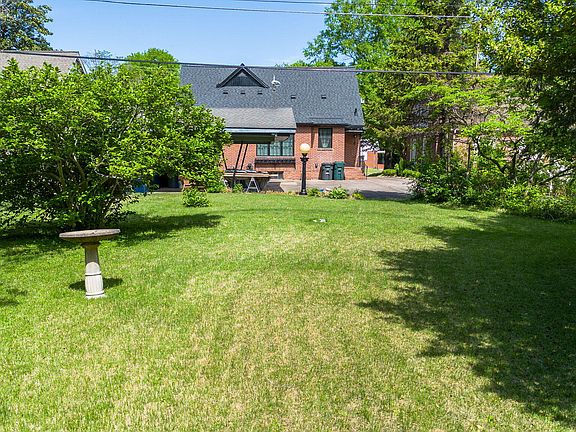 3rd image of 3334 Buckner Ln