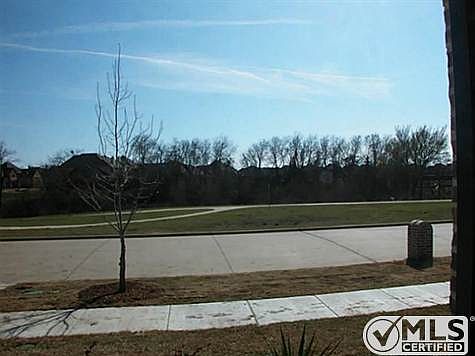 5th image of 15160 Christopher Ln