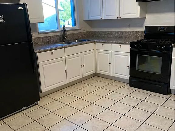 2nd image of 4512 Diamond Head Dr