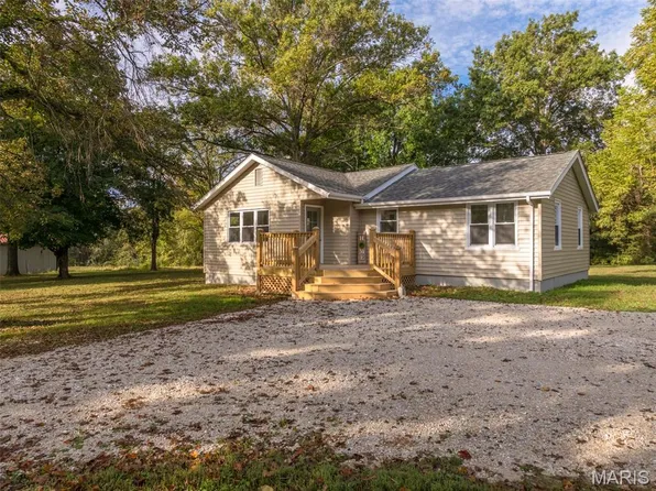 24 Liberty Hollow Ln, Troy, MO 63379