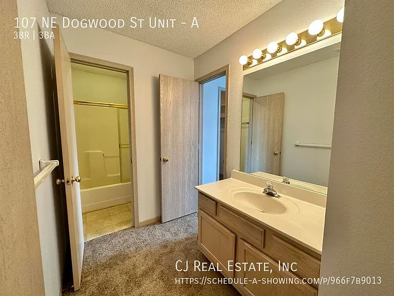 107 NE Dogwood St #A — Photo 6