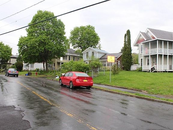 5th image of 1239 Avery Ave