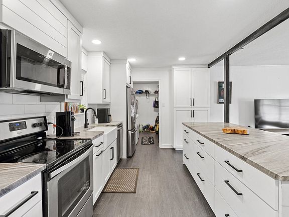 5th image of 1200 Ash Drive