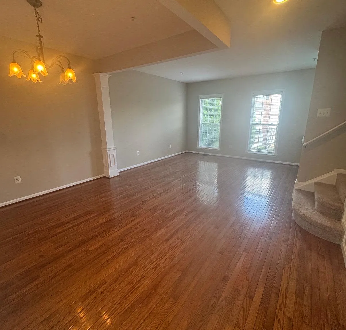 3 bed, 1440 sqft, $3,300 — Photo 2
