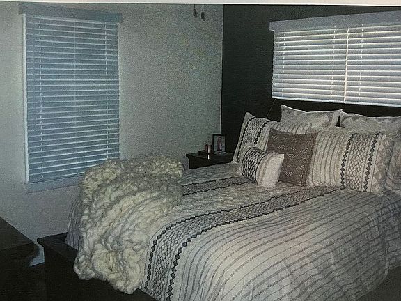 4th image of 612 N 8th Ave