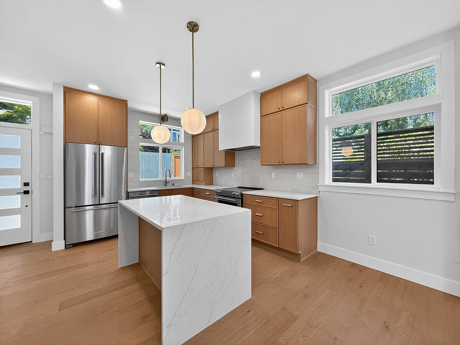 5237 37th Ave NE, Seattle - B — Photo 1