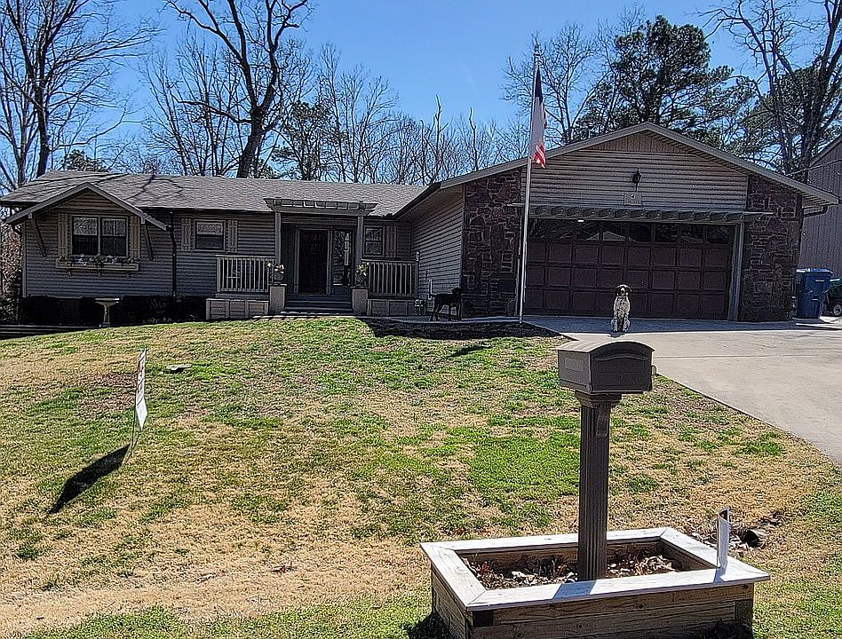 1st image of 4 Abbotsley Ln