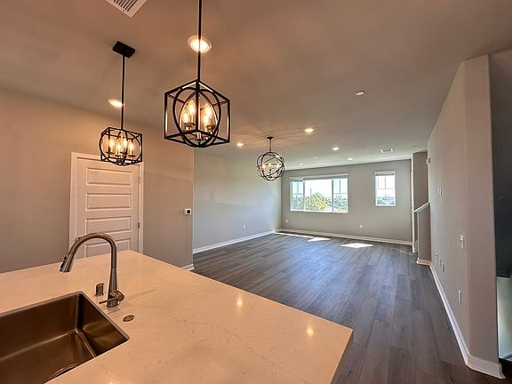 4th image of 27664 Skyline Ln