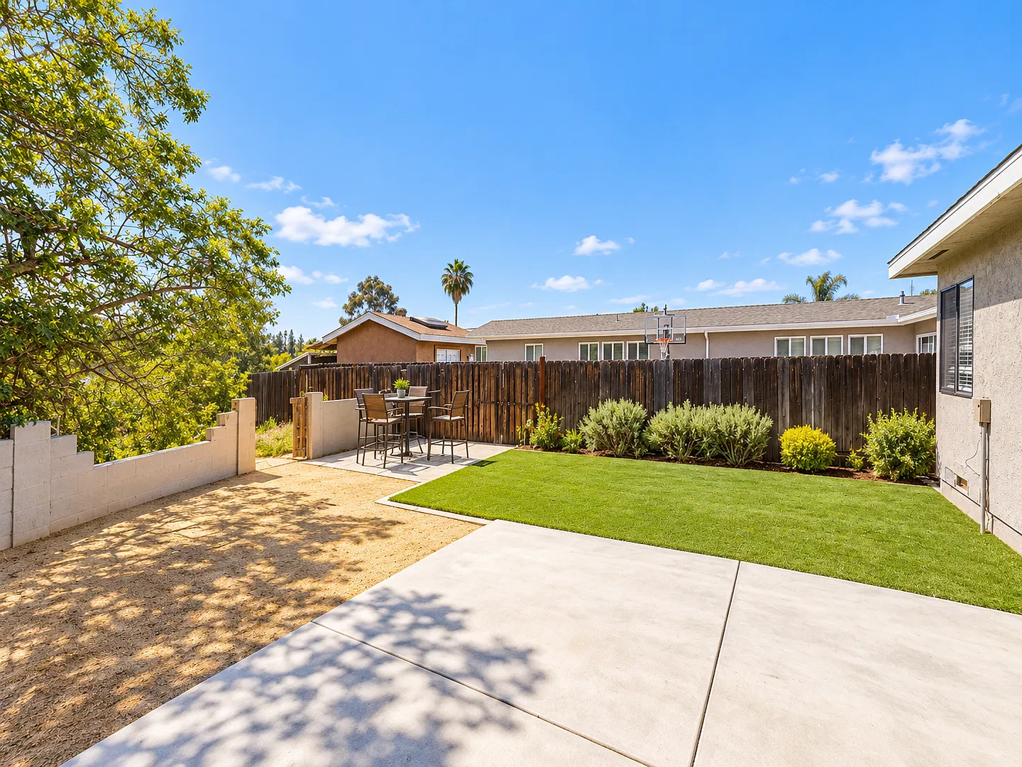 7BD/3BA, Big Driveway!! — Photo 1
