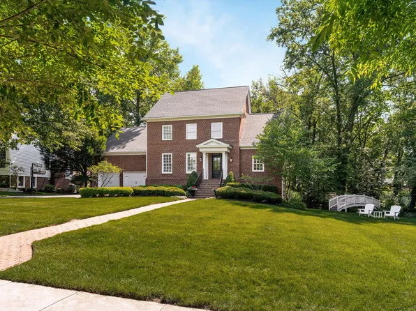 4056 James River Rd, New Albany, OH 43054