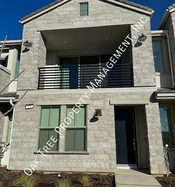 1st image of 572 W Balsam Ln