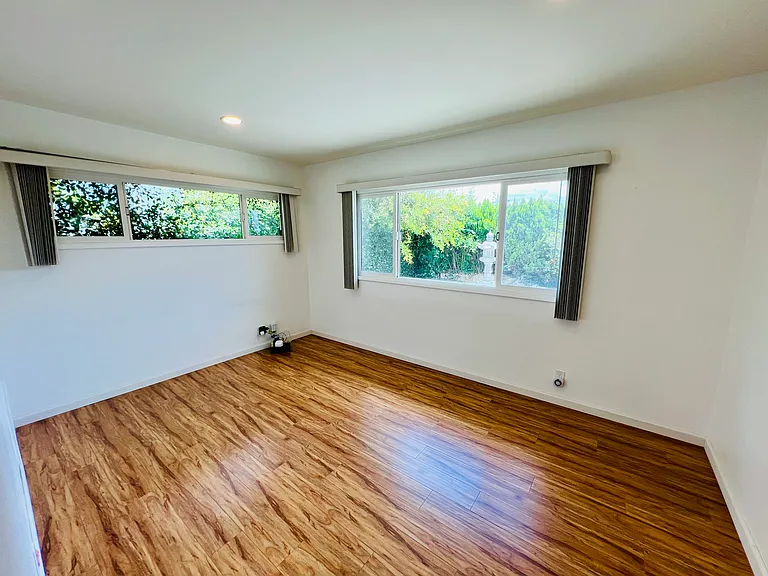 2100 Brightwood St — Photo 41