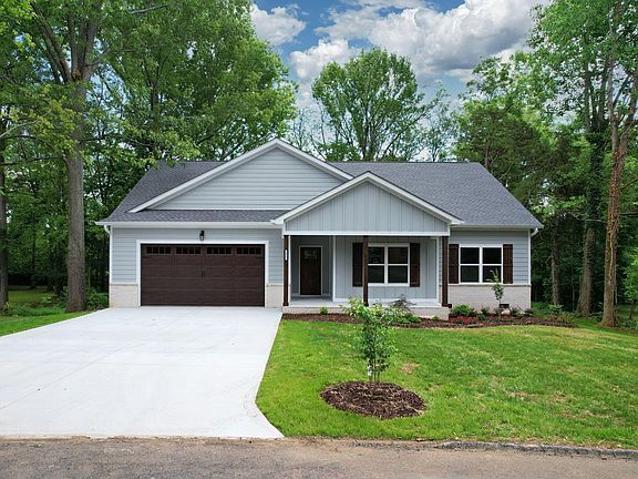 2nd image of 3821 Woodcrest Cir NW