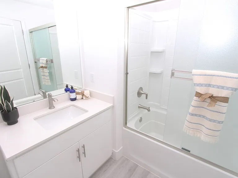 The Apartments at Santana Ranch — Photo 10