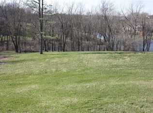 S Shore Dr, Knoxville, IA 50138