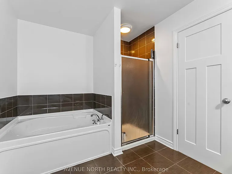 413 Boisdale Walk — Photo 29