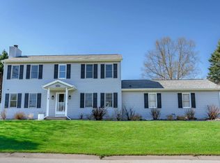 1148 Riverbend DRIVE, Hartford, WI 53027