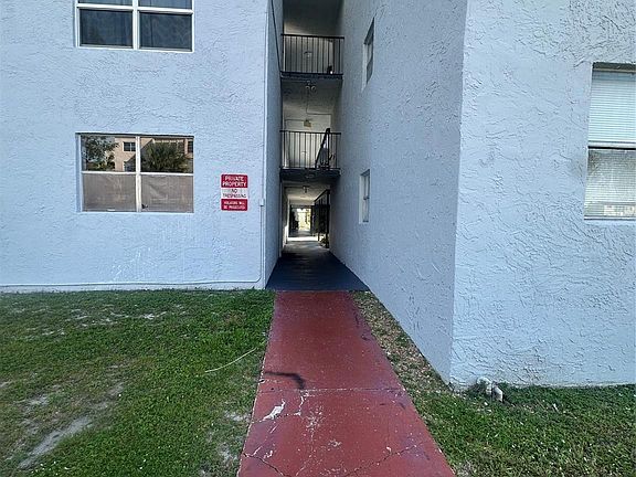 2nd image of 2800 Somerset Drive #J107