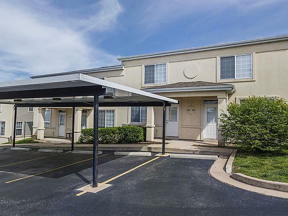 5th image of 233 Saint Robert Plaza Dr #127