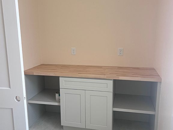 4th image of 337 Chicopee St Lot 8