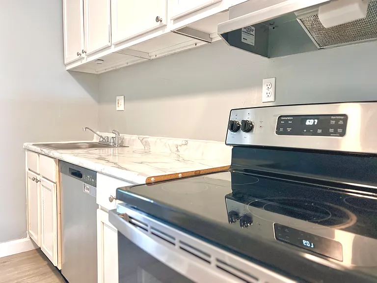 6533 Corbitt Ave — Photo 9