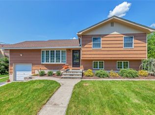 10 Hampton Pl, Cortlandt Manor, NY 10567