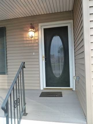 2nd image of 16 Vista Way #16