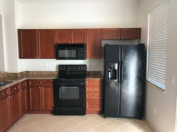 5th image of 401 7th St S Unit 2